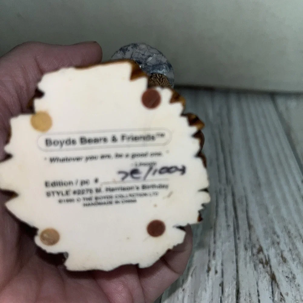 Boyds Bears and Friends Figurine 1995 M Harrison's Birthday 2275 Bearstone